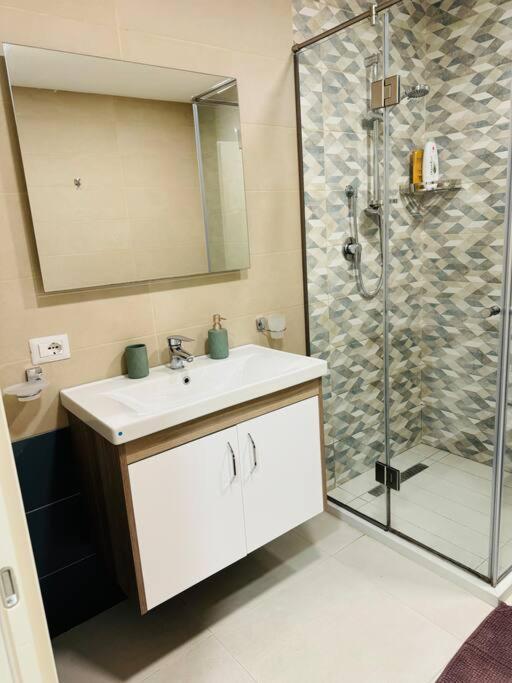 Yellow Apartment Δυρράχιο Εξωτερικό φωτογραφία